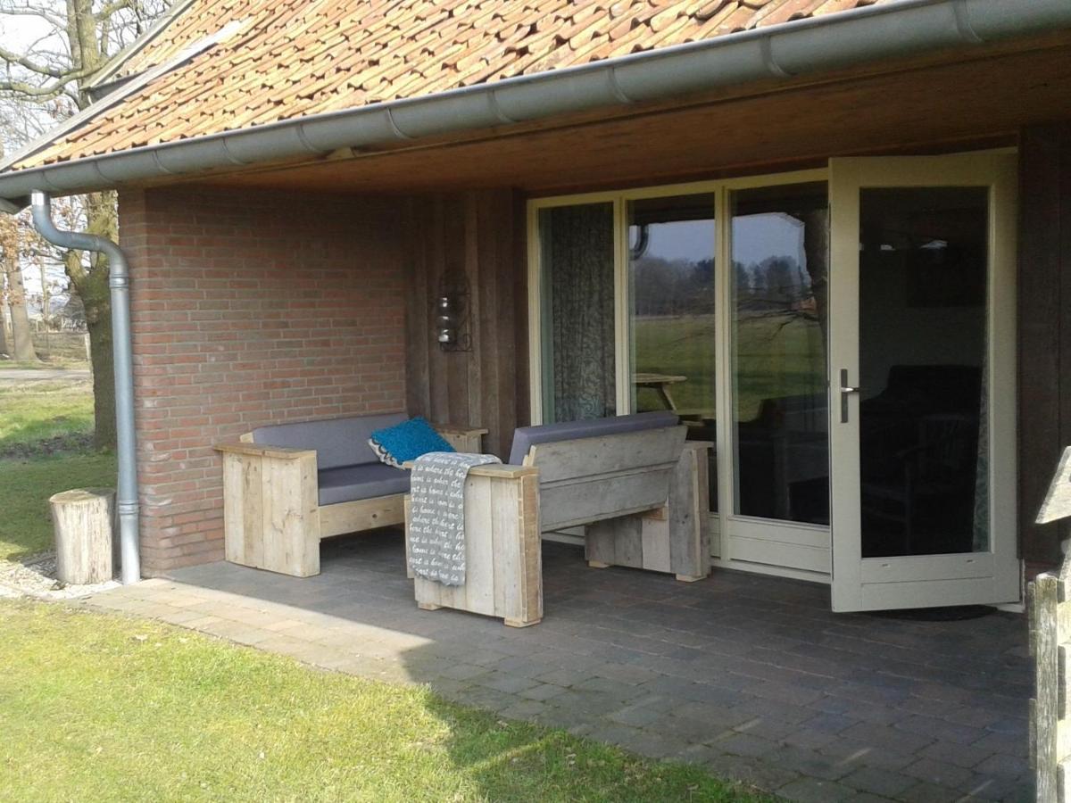 Peaceful Holiday Home With Roofed Terrace Geesteren  Kamer foto